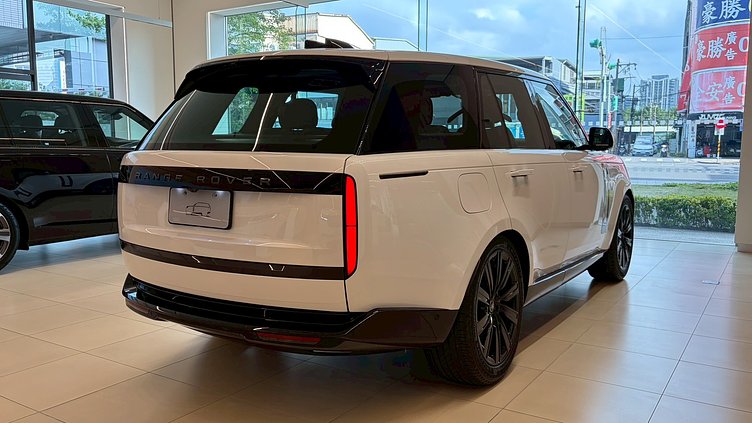 2025 新車 Land Rover Range Rover (1EJ) Ostuni Pearl White 珍珠白 P400 汽油 (輕油電混合) 標準軸距 SE