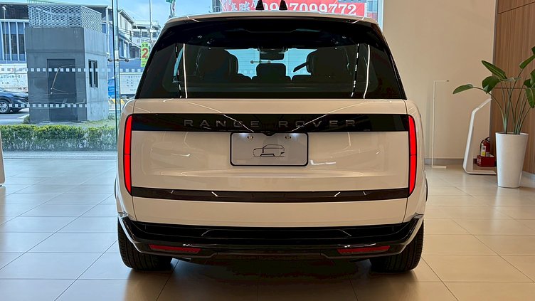 2025 新車 Land Rover Range Rover (1EJ) Ostuni Pearl White 珍珠白 P400 汽油 (輕油電混合) 標準軸距 SE