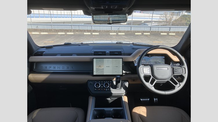 2025 認定中古車 Land Rover Defender 110 サントリーニブラック P525 ガソリン V8