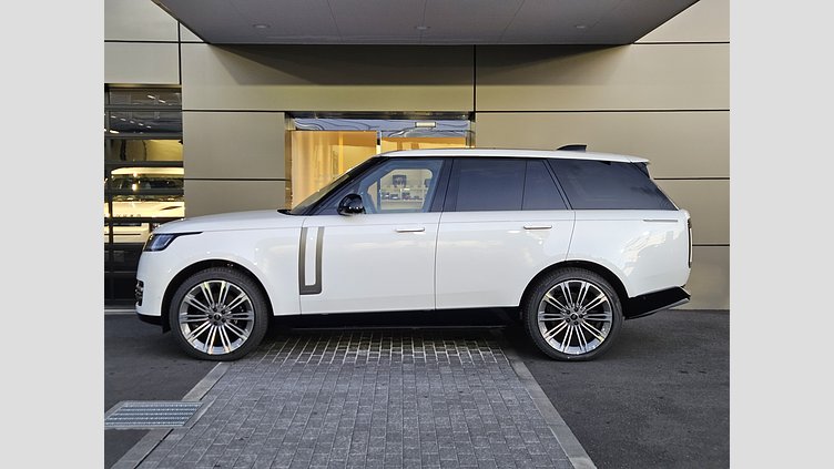 2024 認定中古車 Land Rover Range Rover オストゥーニパールホワイト（お取り扱いの有無については正規ディーラーにお問い合わせください） D300 AWD MHEV（AT） スタンダードホイールベース Autobiography