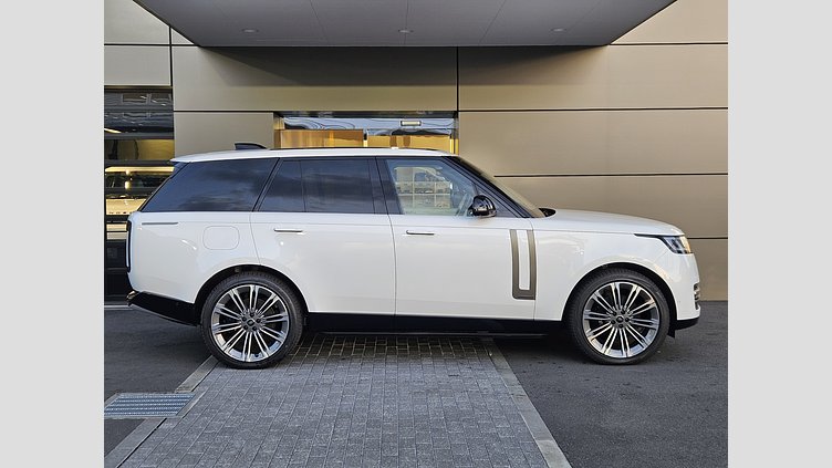 2024 認定中古車 Land Rover Range Rover オストゥーニパールホワイト（お取り扱いの有無については正規ディーラーにお問い合わせください） D300 AWD MHEV（AT） スタンダードホイールベース Autobiography