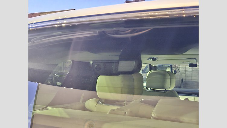 2024 認定中古車 Land Rover Range Rover オストゥーニパールホワイト（お取り扱いの有無については正規ディーラーにお問い合わせください） D300 AWD MHEV（AT） スタンダードホイールベース Autobiography