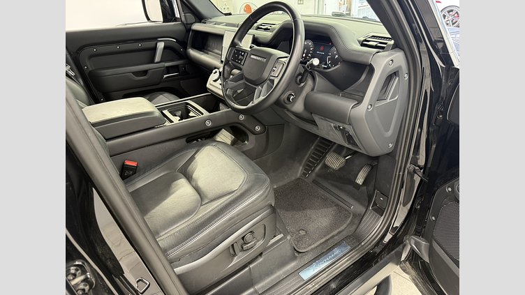 2023 認定中古車 Land Rover Defender 110 サントリーニブラック D300 AWD（AT） X-DYNAMIC HSE D300 エアサスペンション