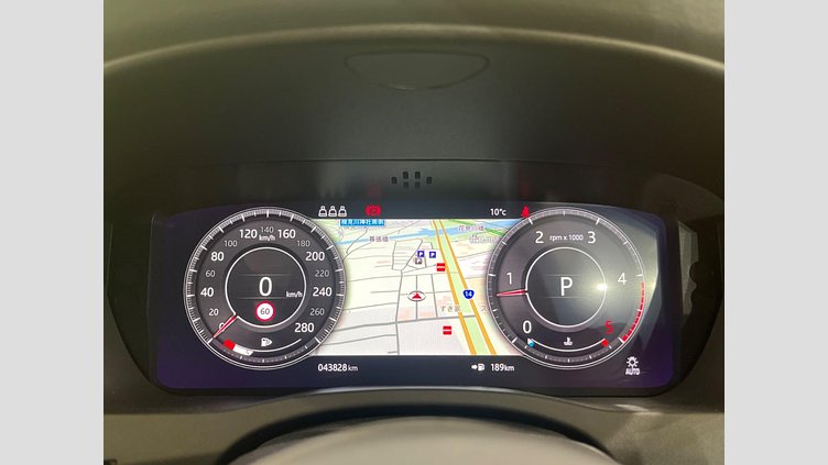 2019 認定中古車 Jaguar XE ユーロンホワイト D180 RWD AUTOMATIC 4 door Saloon SE