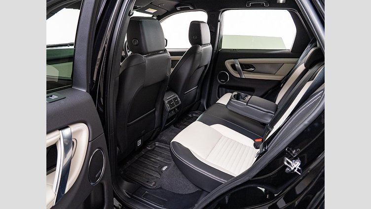 2024 認定中古車 Land Rover Discovery Sport サントリーニブラック D200マイルドハイブリッド（ディーゼル） 標準ホイール DYNAMIC SE