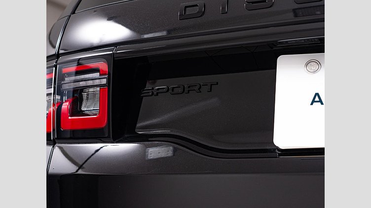 2024 認定中古車 Land Rover Discovery Sport サントリーニブラック D200マイルドハイブリッド（ディーゼル） 標準ホイール DYNAMIC SE