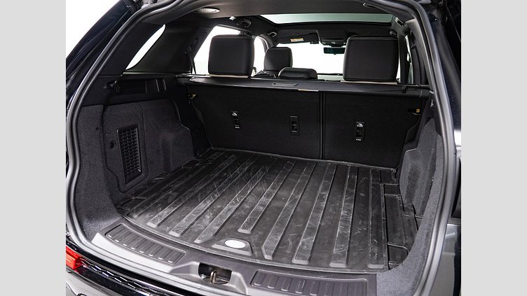 2024 認定中古車 Land Rover Discovery Sport サントリーニブラック D200マイルドハイブリッド（ディーゼル） 標準ホイール DYNAMIC SE