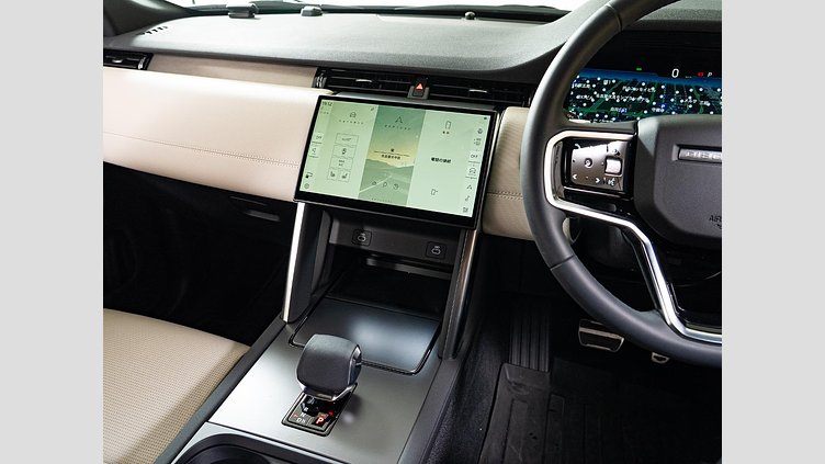 2024 認定中古車 Land Rover Discovery Sport サントリーニブラック D200マイルドハイブリッド（ディーゼル） 標準ホイール DYNAMIC SE