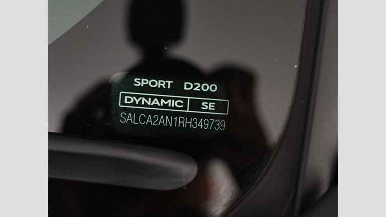 2024 認定中古車 Land Rover Discovery Sport サントリーニブラック D200マイルドハイブリッド（ディーゼル） 標準ホイール DYNAMIC SE
