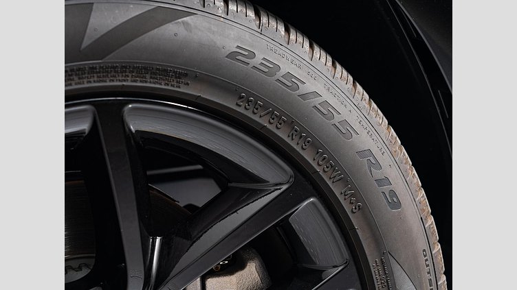 2024 認定中古車 Land Rover Range Rover Evoque サントリーニブラック D200マイルドハイブリッド（ディーゼル） Standard Wheelbase S