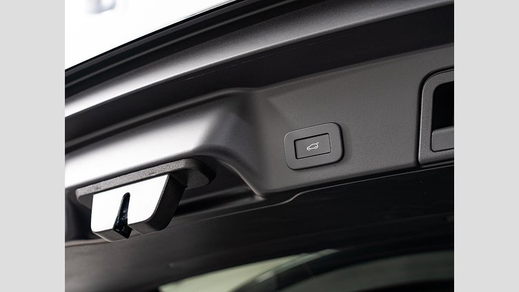 2024 認定中古車 Land Rover Range Rover Evoque サントリーニブラック D200マイルドハイブリッド（ディーゼル） Standard Wheelbase S