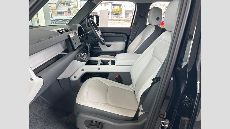 2024 認定中古車 Land Rover Defender 110 サントリーニブラック D350 ディーゼルマイルドハイブリッド X-Dynamic SE