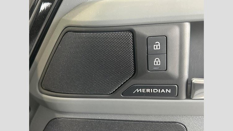 2024 認定中古車 Land Rover Defender 110 サントリーニブラック D350 ディーゼルマイルドハイブリッド X-Dynamic SE