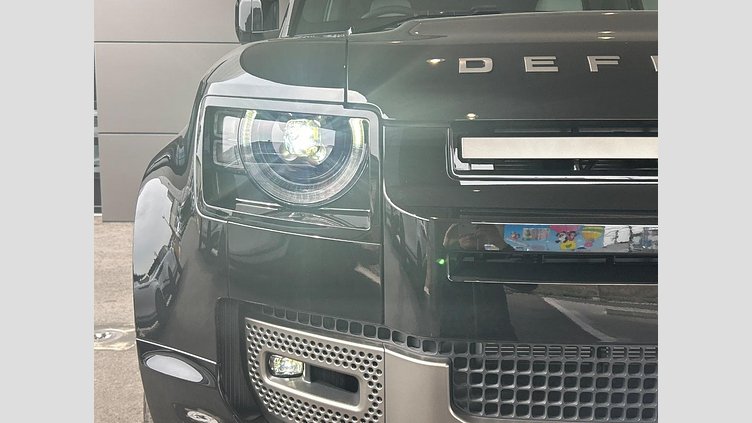 2024 認定中古車 Land Rover Defender 110 サントリーニブラック D350 ディーゼルマイルドハイブリッド X-Dynamic SE