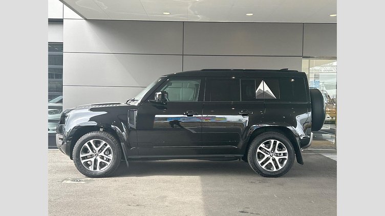 2024 認定中古車 Land Rover Defender 110 サントリーニブラック D350 ディーゼルマイルドハイブリッド X-Dynamic SE