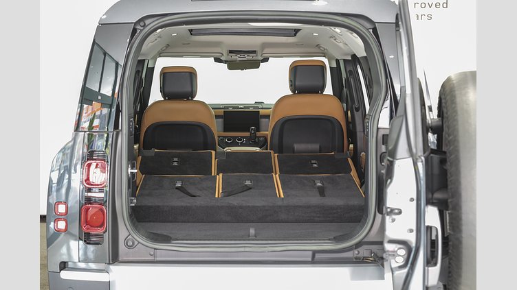2022 認定中古車 Land Rover Defender 130 カルパチアングレイ D300 AWD AUTOMATIC MHEV FIRST EDITION