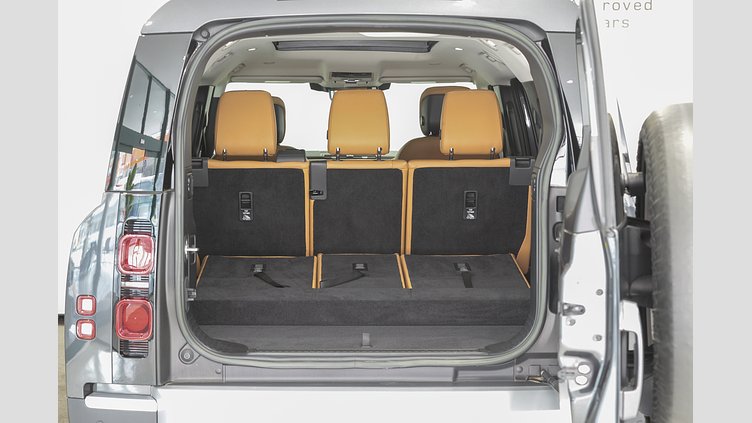 2022 認定中古車 Land Rover Defender 130 カルパチアングレイ D300 AWD AUTOMATIC MHEV FIRST EDITION
