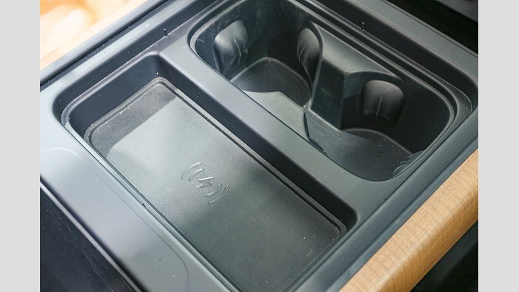 2022 認定中古車 Land Rover Defender 130 カルパチアングレイ D300 AWD AUTOMATIC MHEV FIRST EDITION
