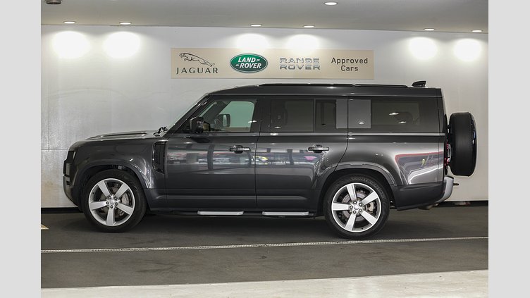 2022 認定中古車 Land Rover Defender 130 カルパチアングレイ D300 AWD AUTOMATIC MHEV FIRST EDITION