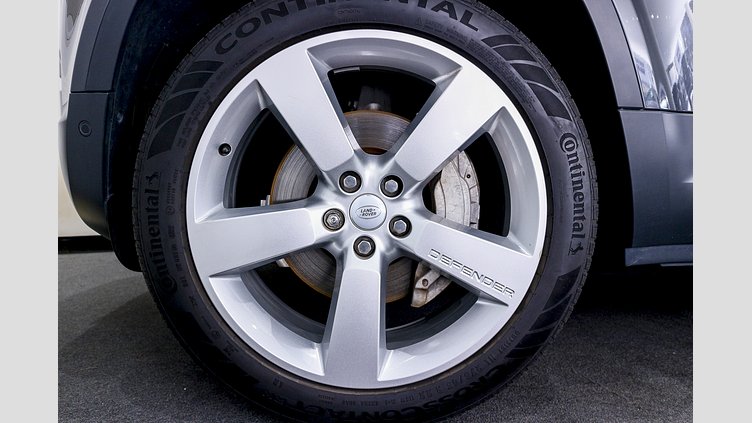 2022 認定中古車 Land Rover Defender 130 カルパチアングレイ D300 AWD AUTOMATIC MHEV FIRST EDITION