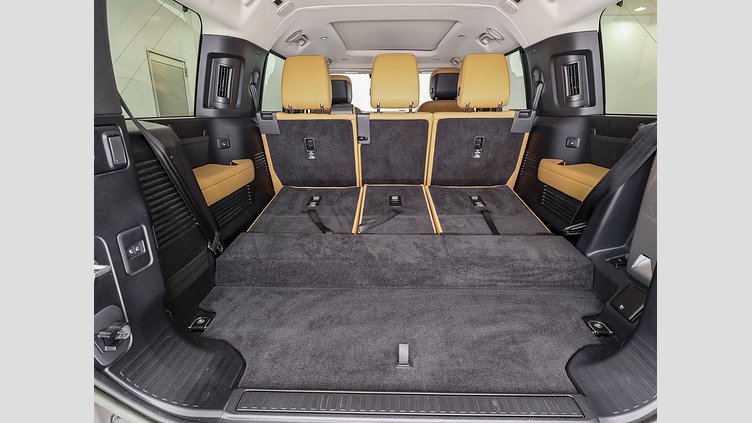 2022 認定中古車 Land Rover Defender 130 カルパチアングレイ D300 AWD AUTOMATIC MHEV FIRST EDITION