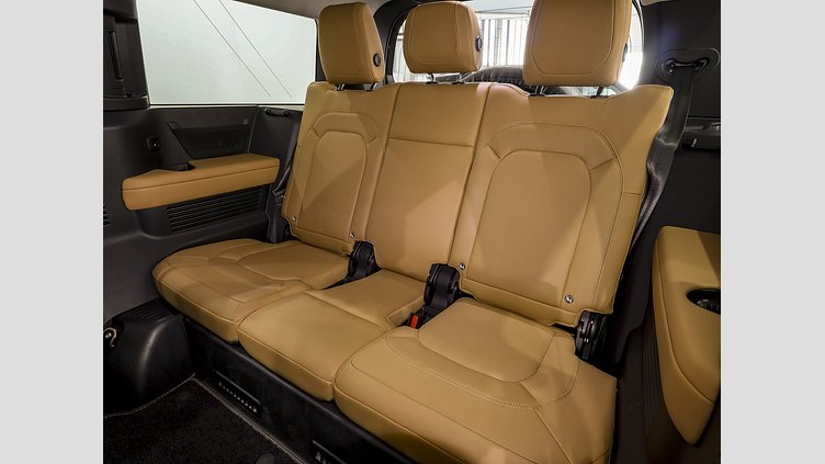 2022 認定中古車 Land Rover Defender 130 カルパチアングレイ D300 AWD AUTOMATIC MHEV FIRST EDITION