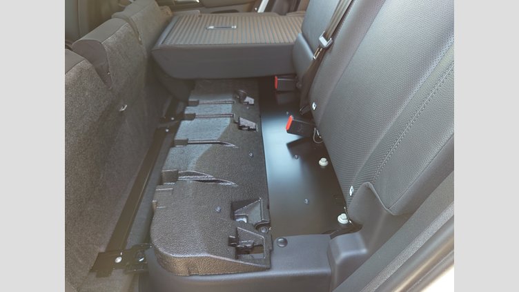 2024 認定中古車 Land Rover Defender 110 フジホワイト D300 AWD（AT） S