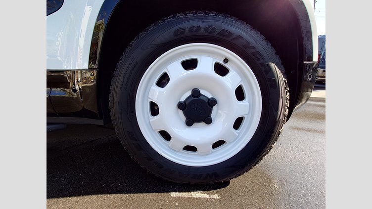 2024 認定中古車 Land Rover Defender 110 フジホワイト D300 AWD（AT） S