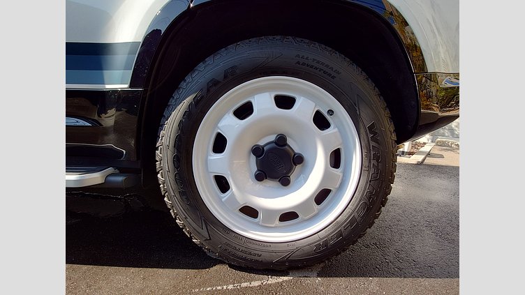 2024 認定中古車 Land Rover Defender 110 フジホワイト D300 AWD（AT） S