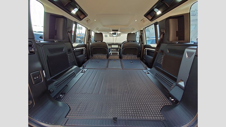 2024 認定中古車 Land Rover Defender 110 フジホワイト D300 AWD（AT） S