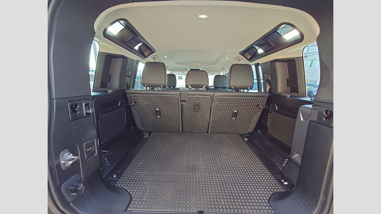 2024 認定中古車 Land Rover Defender 110 フジホワイト D300 AWD（AT） S