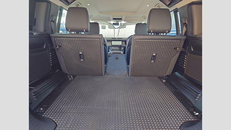 2024 認定中古車 Land Rover Defender 110 フジホワイト D300 AWD（AT） S