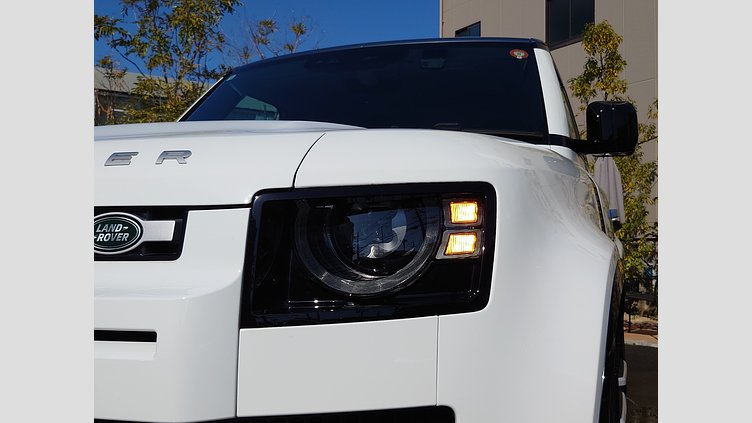 2024 認定中古車 Land Rover Defender 110 フジホワイト D300 AWD（AT） S