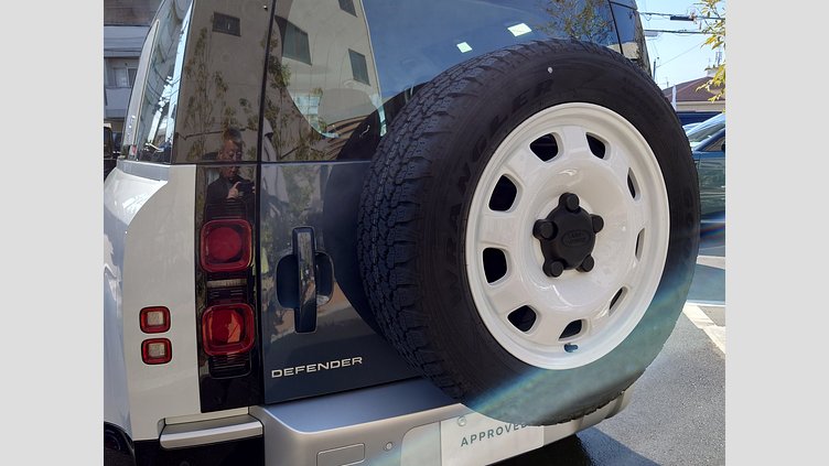 2024 認定中古車 Land Rover Defender 110 フジホワイト D300 AWD（AT） S