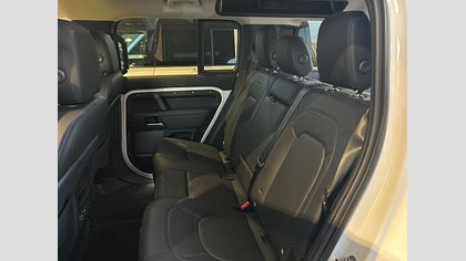Defender 110 8