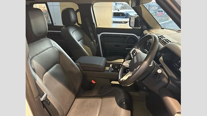 Defender 110 6