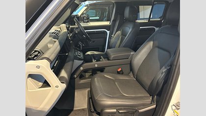 Defender 110 7