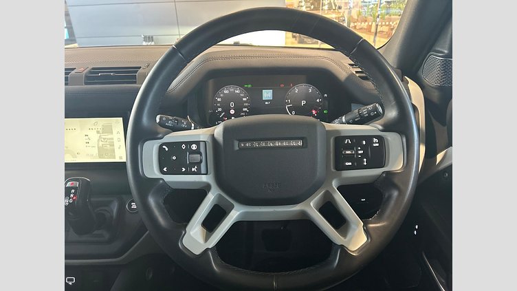 2023 認定中古車 Land Rover Defender 110 フジホワイト D300 AWD（AT） S