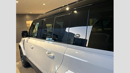 Defender 110 13