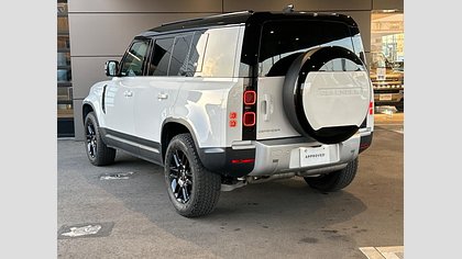 Defender 110 3