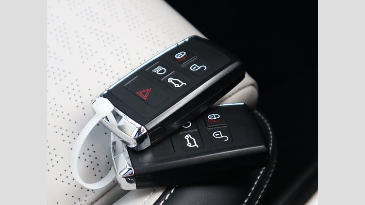 2021 認定中古車 Land Rover Range Rover Velar アイガーグレイ P250 AWD（オートマチック） R-DYNAMIC HSE