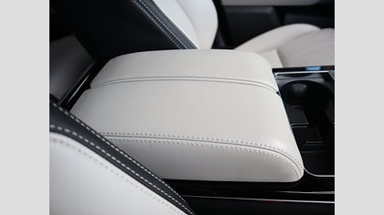 Range Rover Velar 46