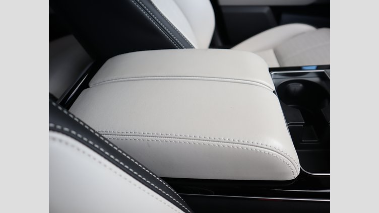 2021 認定中古車 Land Rover Range Rover Velar アイガーグレイ P250 AWD（オートマチック） R-DYNAMIC HSE