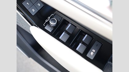 Range Rover Velar 42