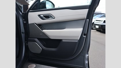 Range Rover Velar 25