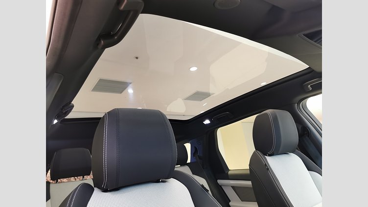 2024 認定中古車 Land Rover Discovery Sport オストゥーニパールホワイト P250（ガソリン） 標準ホイール DYNAMIC SE