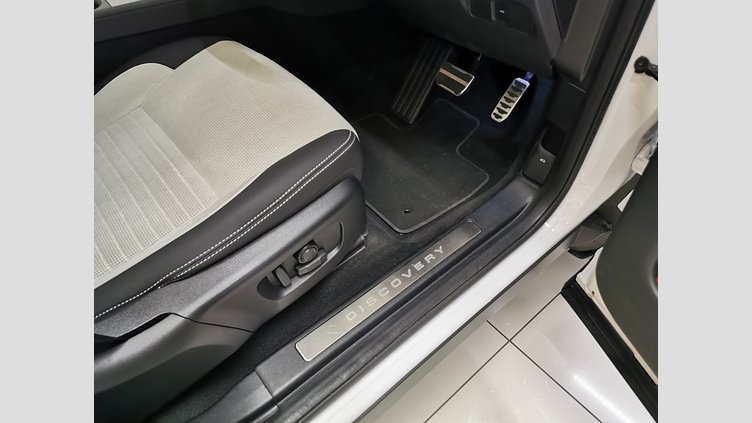 2024 認定中古車 Land Rover Discovery Sport オストゥーニパールホワイト P250（ガソリン） 標準ホイール DYNAMIC SE