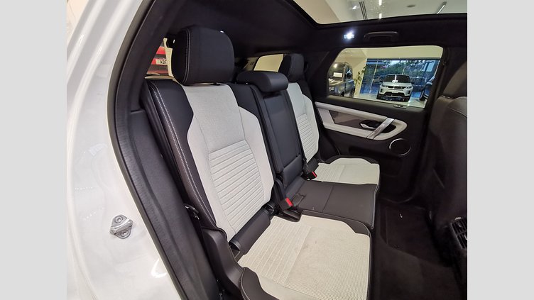 2024 認定中古車 Land Rover Discovery Sport オストゥーニパールホワイト P250（ガソリン） 標準ホイール DYNAMIC SE