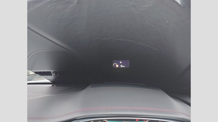 2024 認定中古車 Jaguar E-Pace オストゥーニパールホワイト D200マイルドハイブリッド（ディーゼル） R-DYNAMIC SE