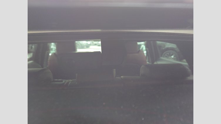 2024 認定中古車 Jaguar E-Pace オストゥーニパールホワイト D200マイルドハイブリッド（ディーゼル） R-DYNAMIC SE